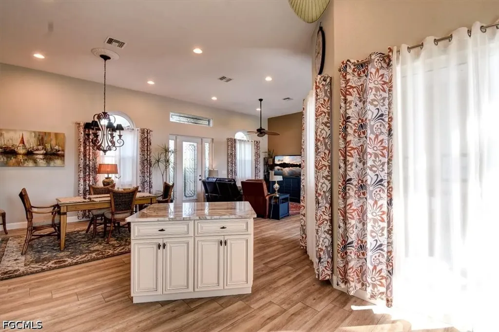 420 SE 32nd Street Cape Coral FL 33904