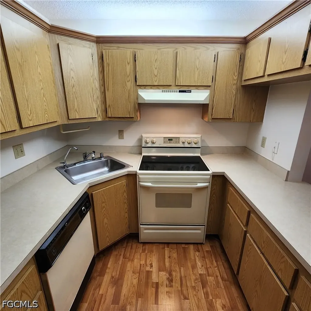 9950 Sailview Court Fort Myers FL 33905
