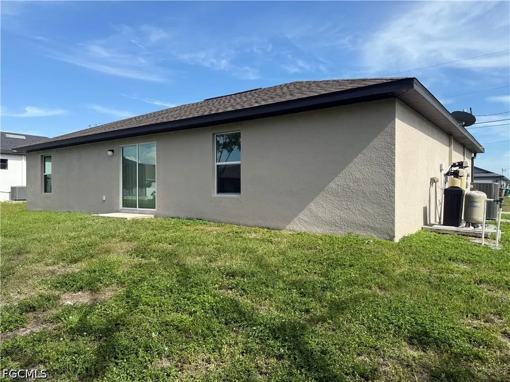 1727 NW 15th Street Cape Coral FL 33993