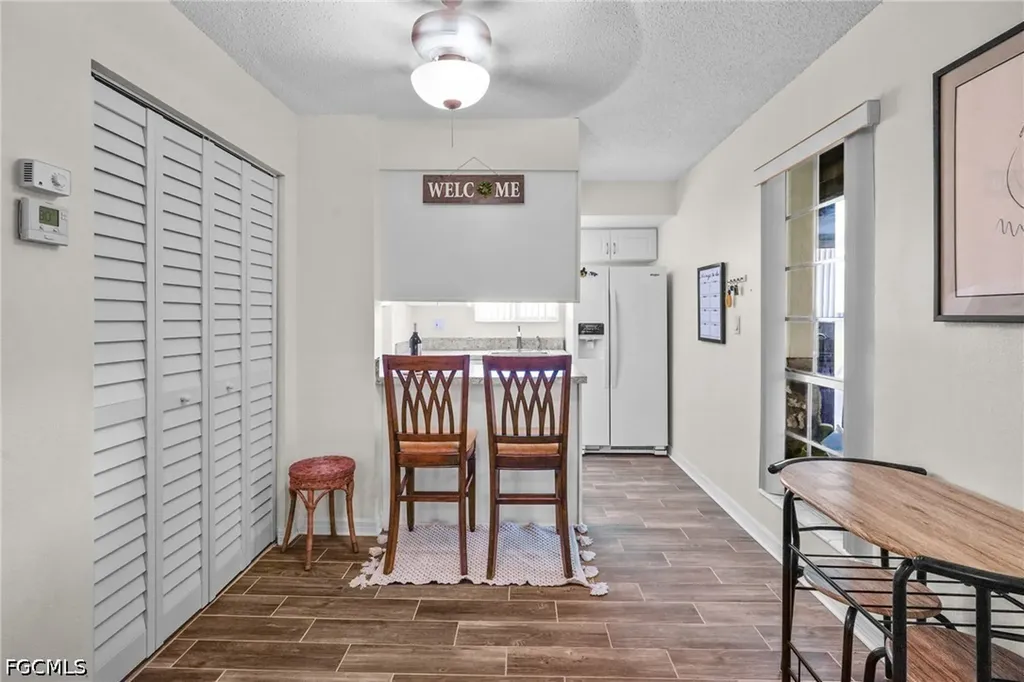 5848 Queen Elizabeth Way Fort Myers FL 33907