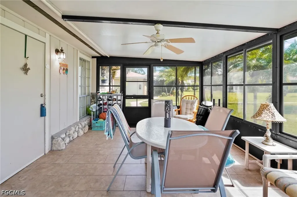 5848 Queen Elizabeth Way Fort Myers FL 33907