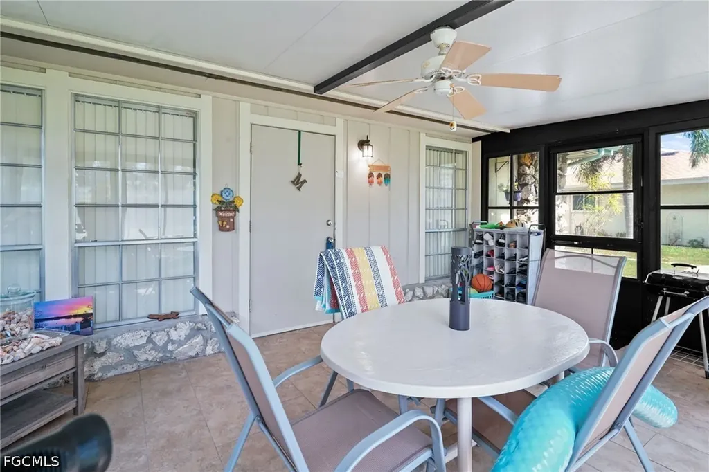 5848 Queen Elizabeth Way Fort Myers FL 33907