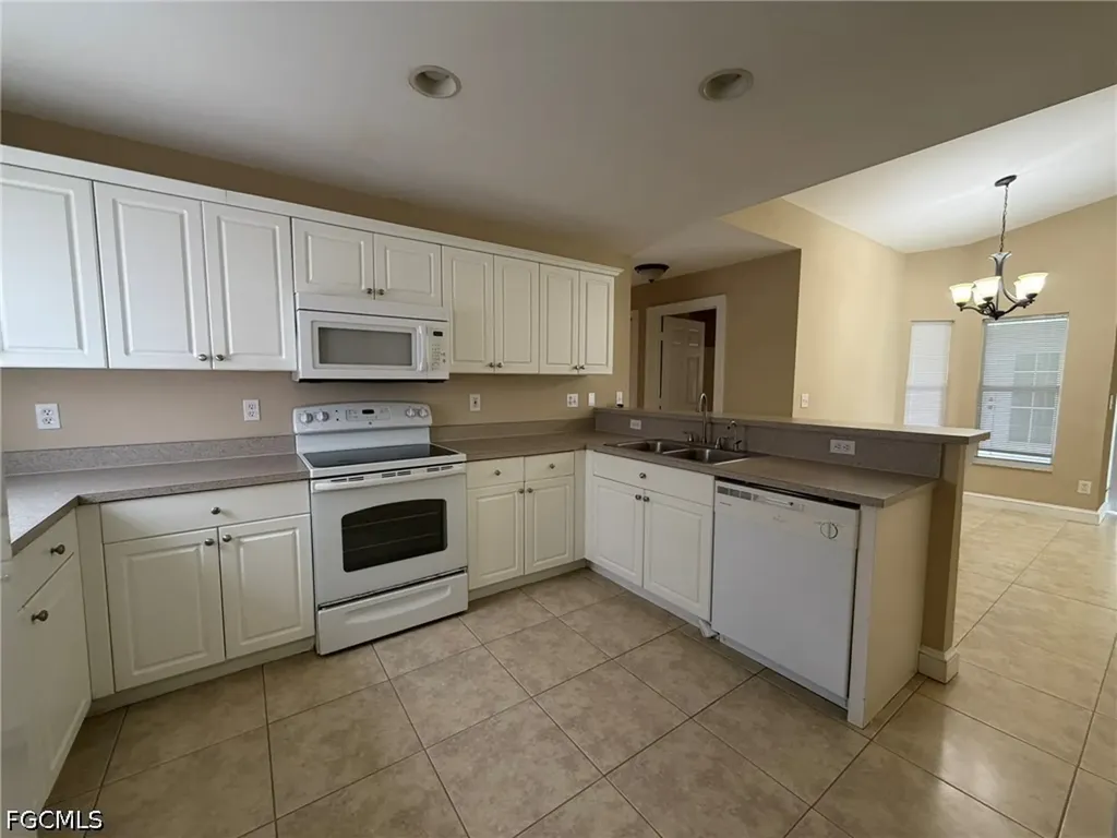 3404 NE 9th Avenue Cape Coral FL 33909