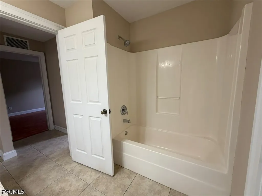 3404 NE 9th Avenue Cape Coral FL 33909