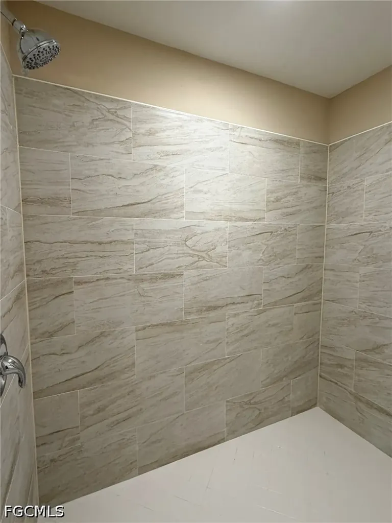 3404 NE 9th Avenue Cape Coral FL 33909