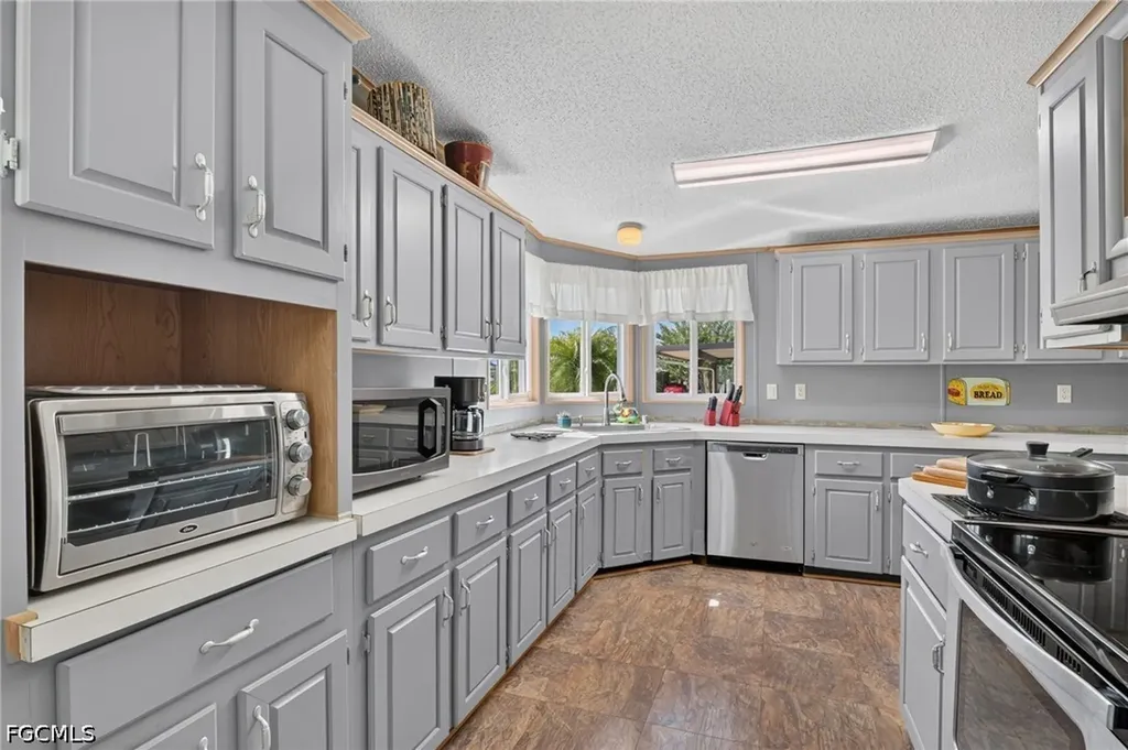 14505 Nathan Hale Lane North Fort Myers FL 33917