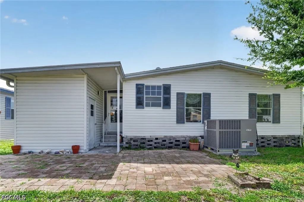 14505 Nathan Hale Lane North Fort Myers FL 33917