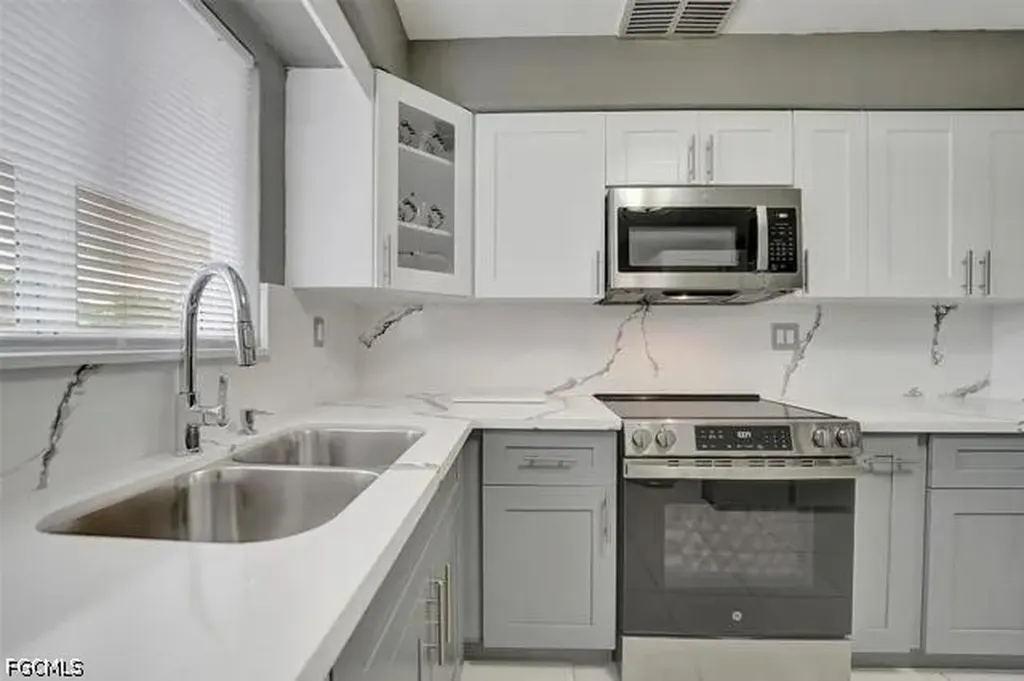 214 N 31st Avenue Hollywood FL 33021