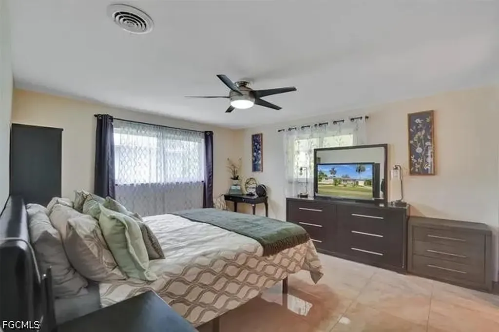 214 N 31st Avenue Hollywood FL 33021