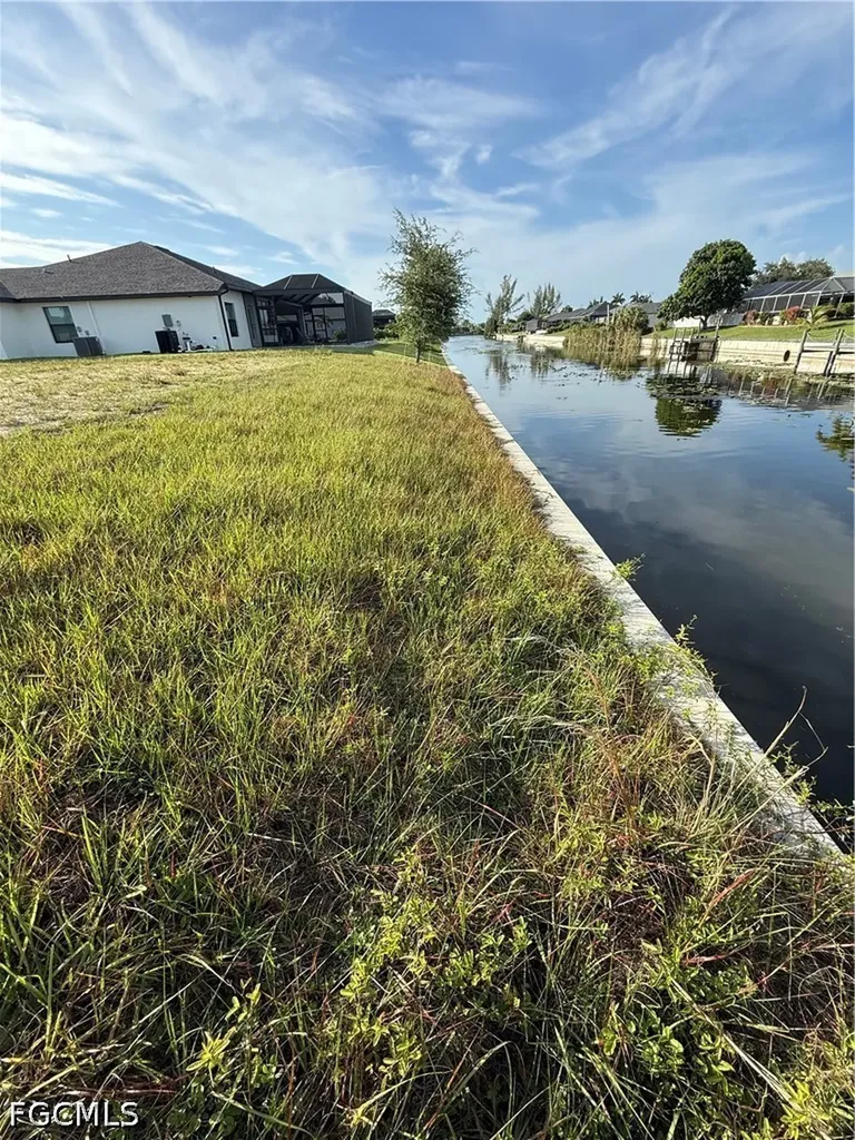 3009 SW 11th Place Cape Coral FL 33914