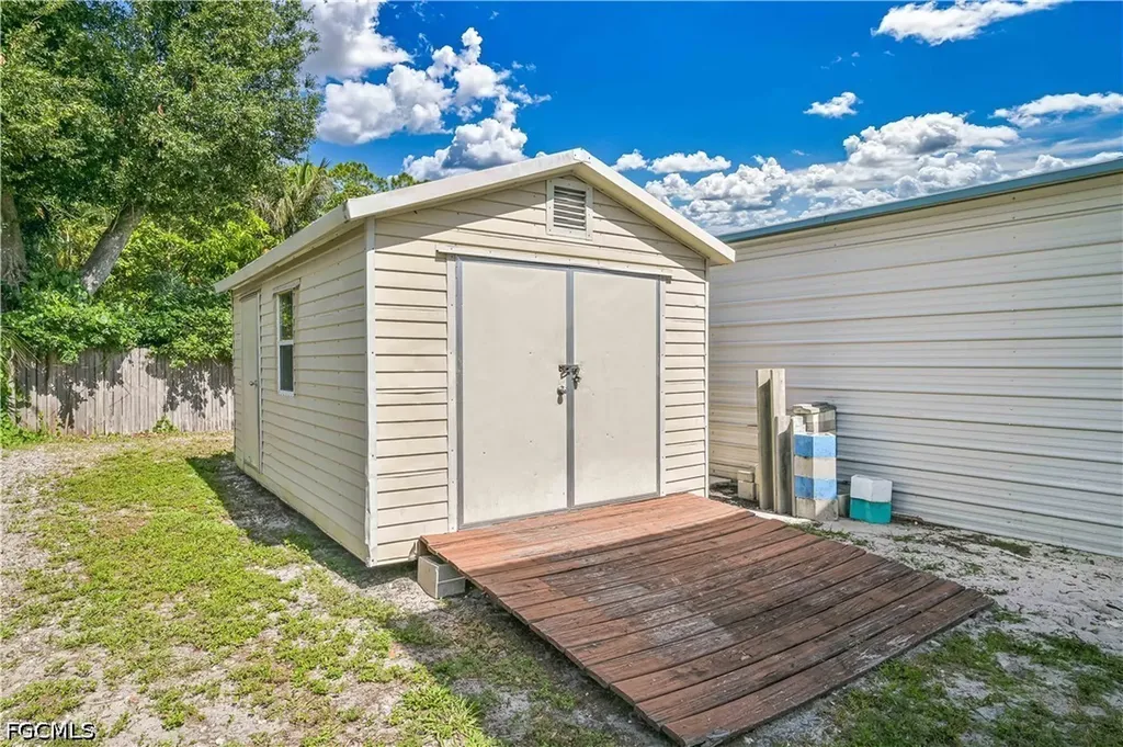 427 Stockton Street North Fort Myers FL 33903
