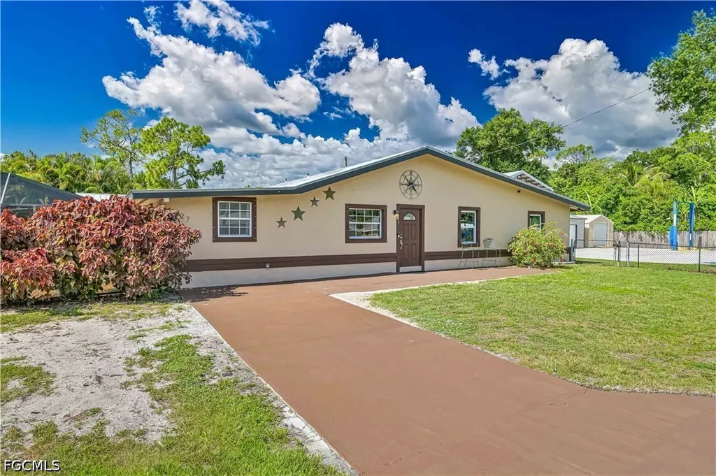 427 Stockton Street North Fort Myers FL 33903
