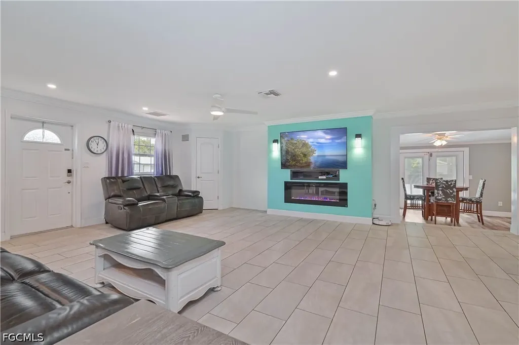 427 Stockton Street North Fort Myers FL 33903