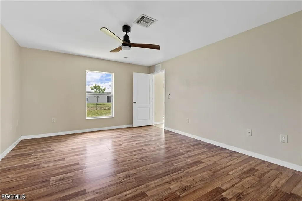 1124 Diplomat Parkway W Cape Coral FL 33993