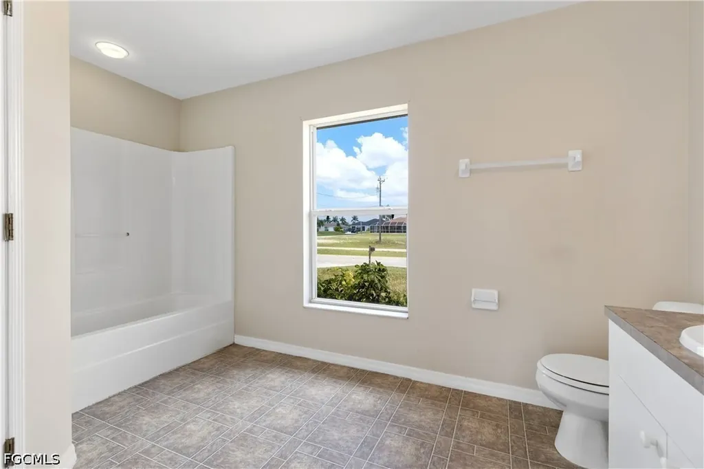 1124 Diplomat Parkway W Cape Coral FL 33993