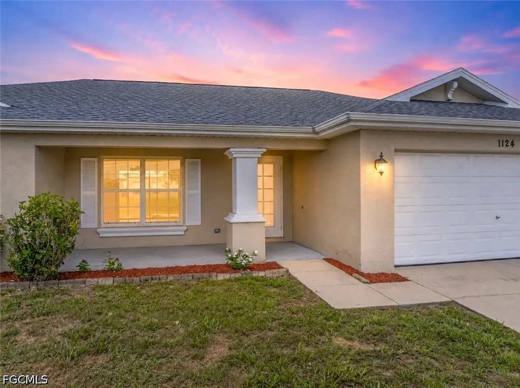 1124 Diplomat Parkway W Cape Coral FL 33993