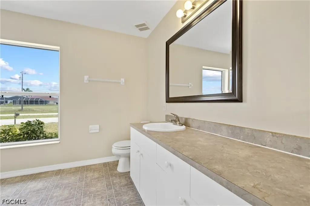 1124 Diplomat Parkway W Cape Coral FL 33993