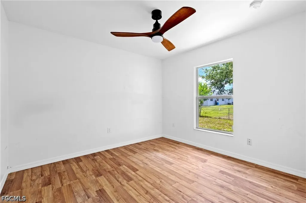 1124 Diplomat Parkway W Cape Coral FL 33993