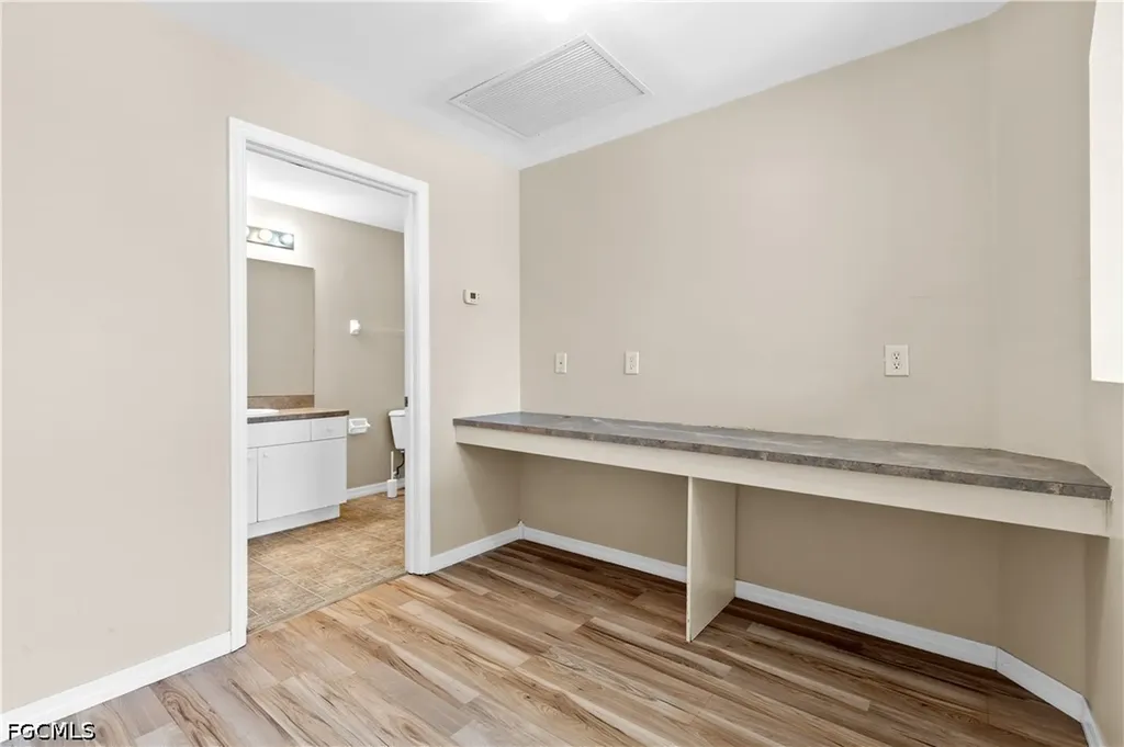 1124 Diplomat Parkway W Cape Coral FL 33993