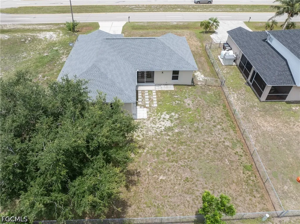 1124 Diplomat Parkway W Cape Coral FL 33993