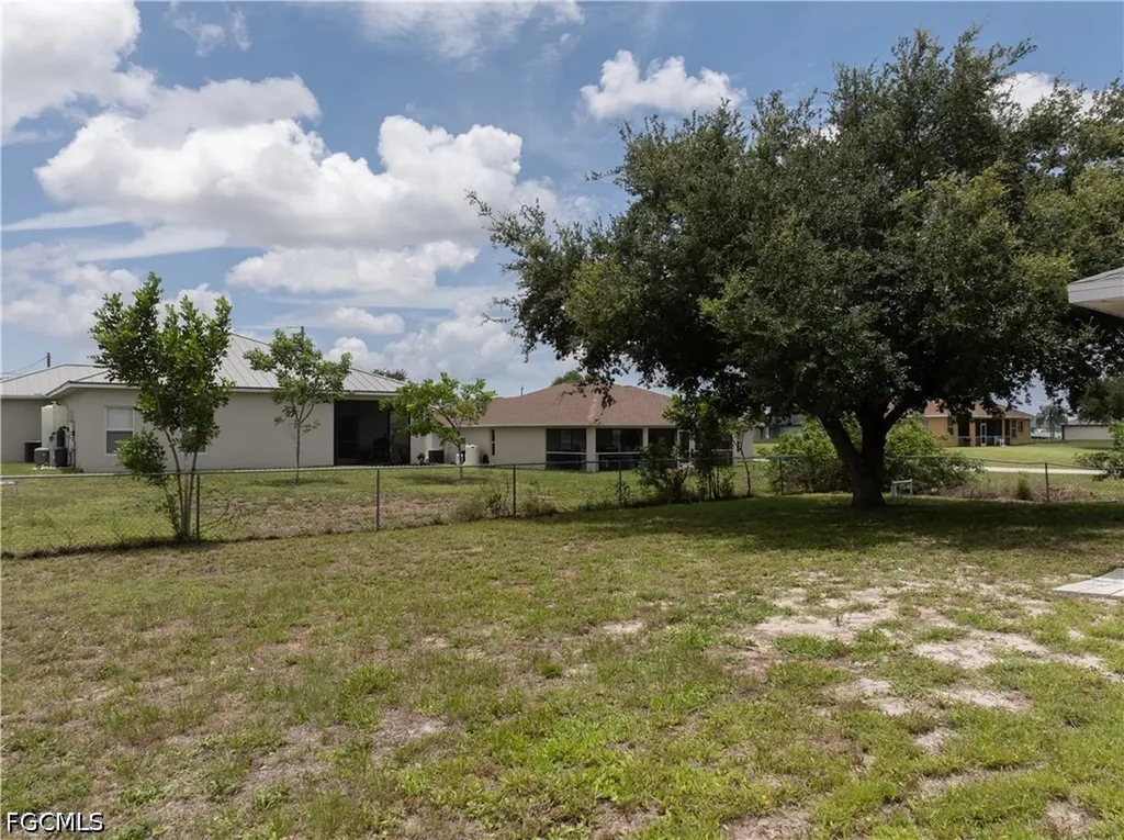 1124 Diplomat Parkway W Cape Coral FL 33993