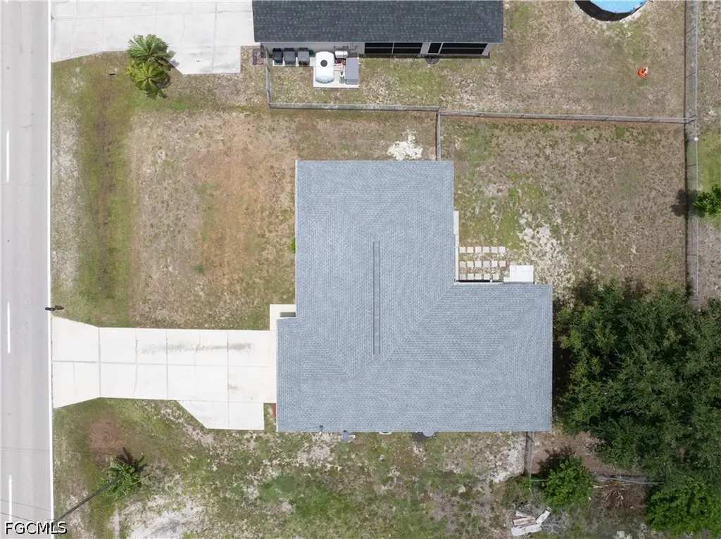 1124 Diplomat Parkway W Cape Coral FL 33993