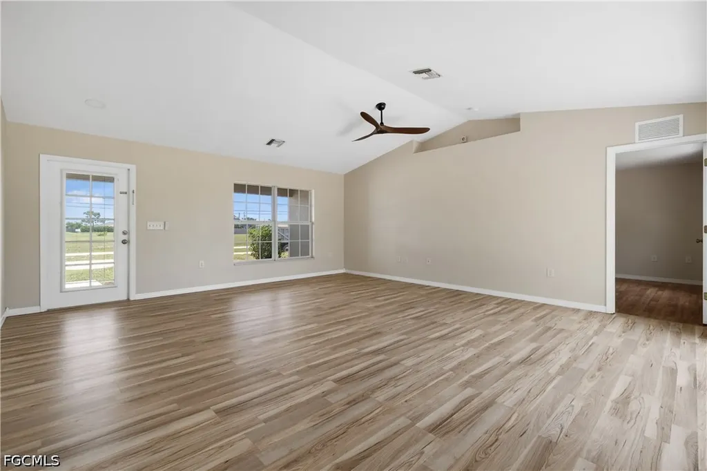 1124 Diplomat Parkway W Cape Coral FL 33993