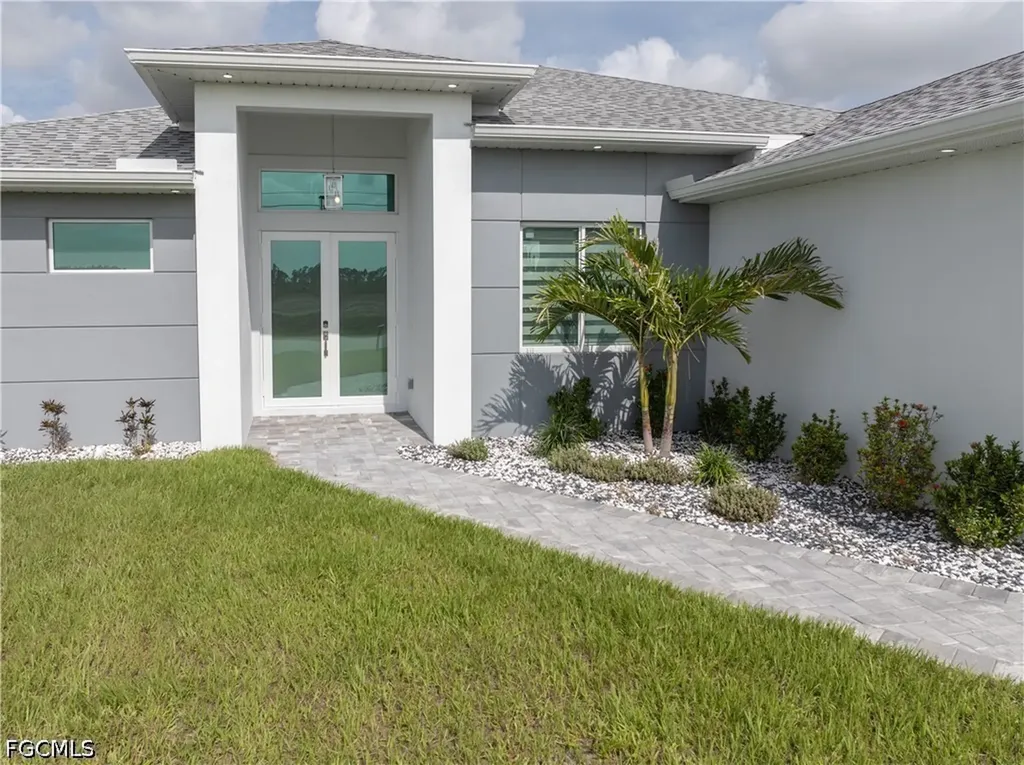 3114 Chiquita Boulevard N Cape Coral FL 33993