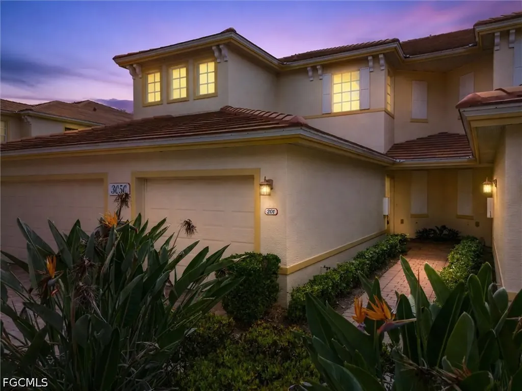 3050 Meandering Way Fort Myers FL 33905