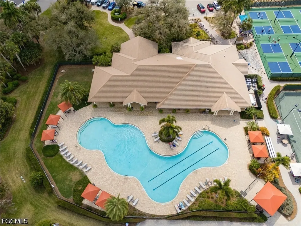 3050 Meandering Way Fort Myers FL 33905