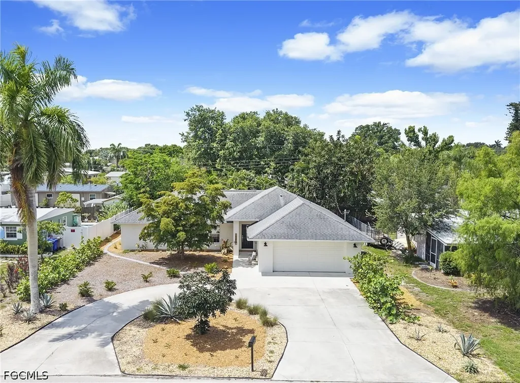 1658 Passaic Avenue Fort Myers FL 33901