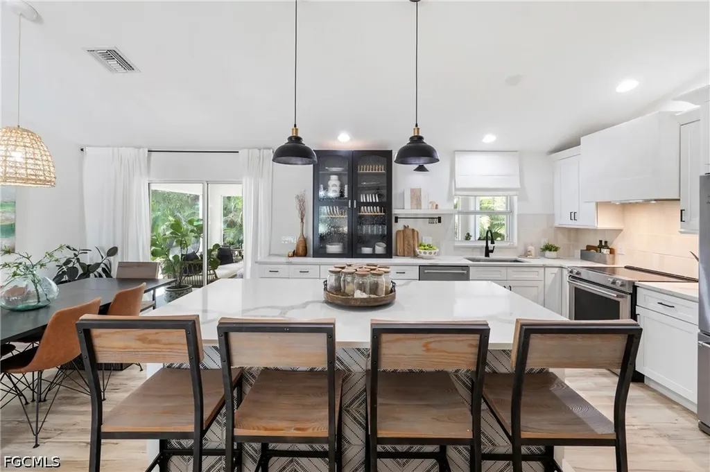 1658 Passaic Avenue Fort Myers FL 33901