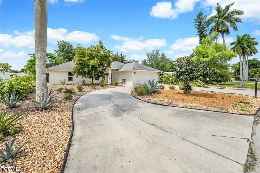 1658 Passaic Avenue Fort Myers FL 33901