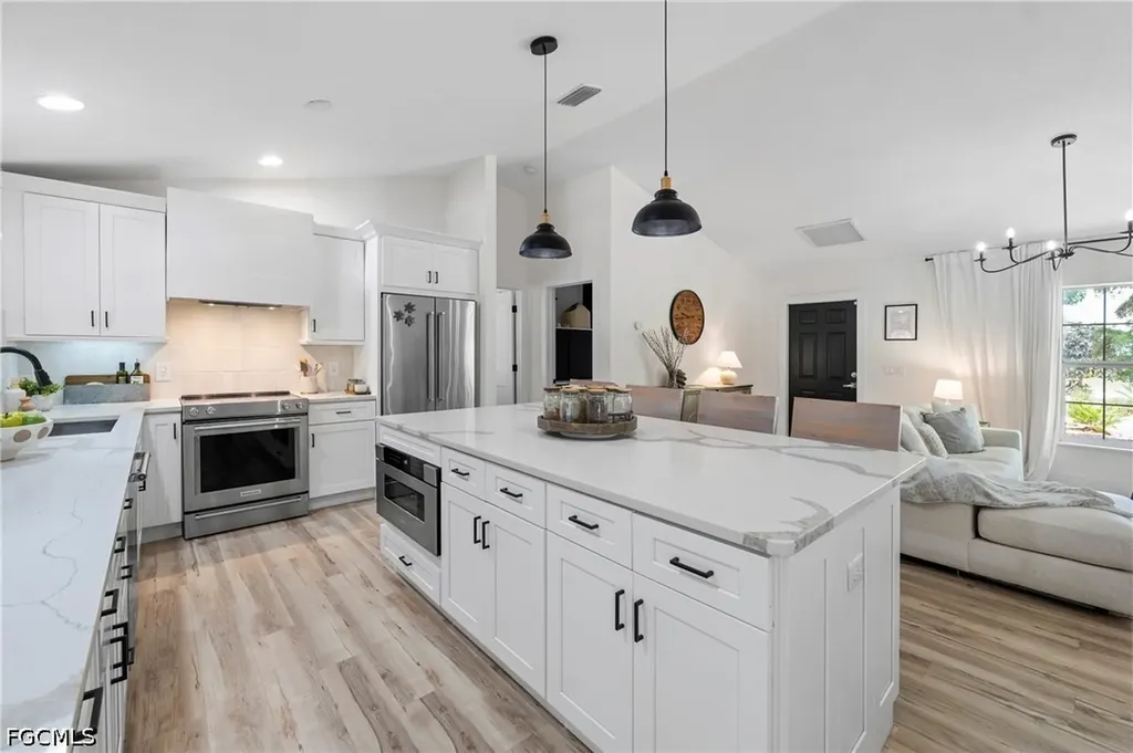 1658 Passaic Avenue Fort Myers FL 33901