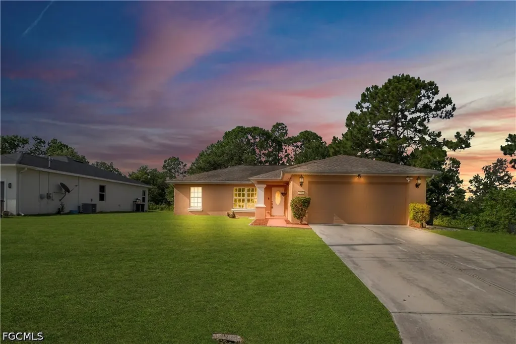 2707 42nd Street W Lehigh Acres FL 33971