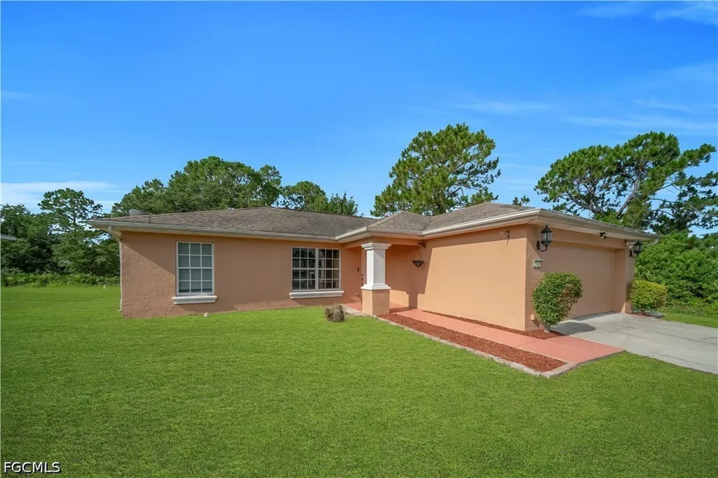 2707 42nd Street W Lehigh Acres FL 33971