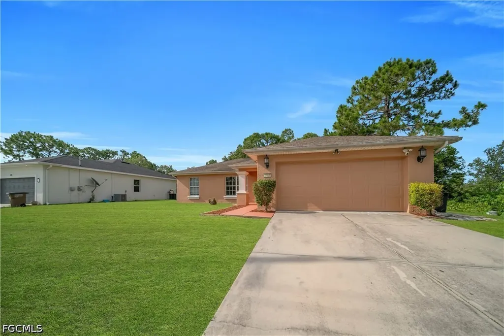 2707 42nd Street W Lehigh Acres FL 33971