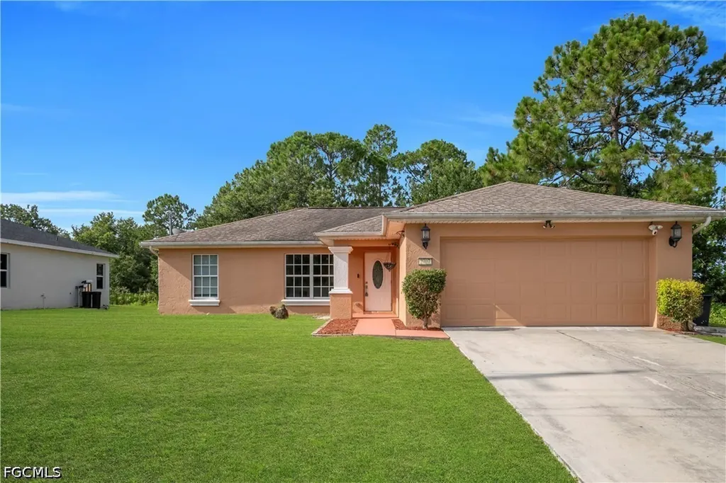 2707 42nd Street W Lehigh Acres FL 33971