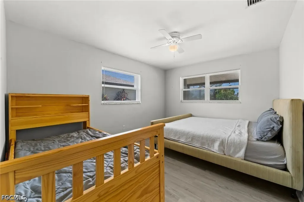 4402 SE 1st Place Cape Coral FL 33904