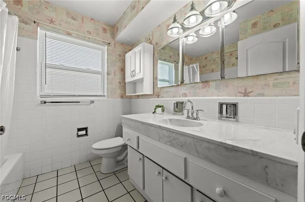 4402 SE 1st Place Cape Coral FL 33904