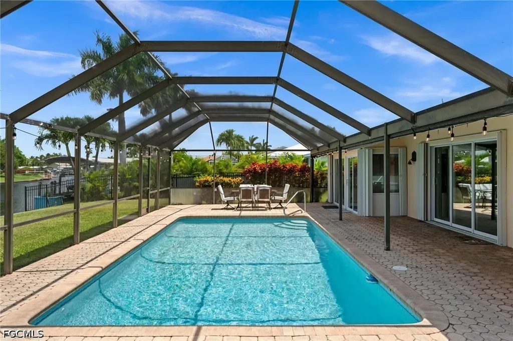 4402 SE 1st Place Cape Coral FL 33904