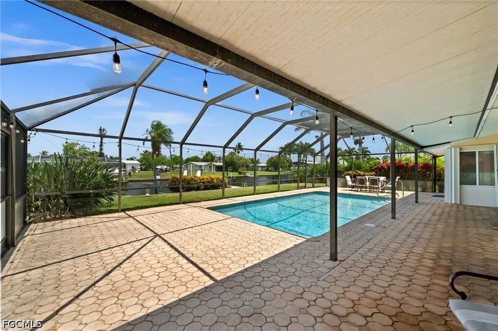 4402 SE 1st Place Cape Coral FL 33904