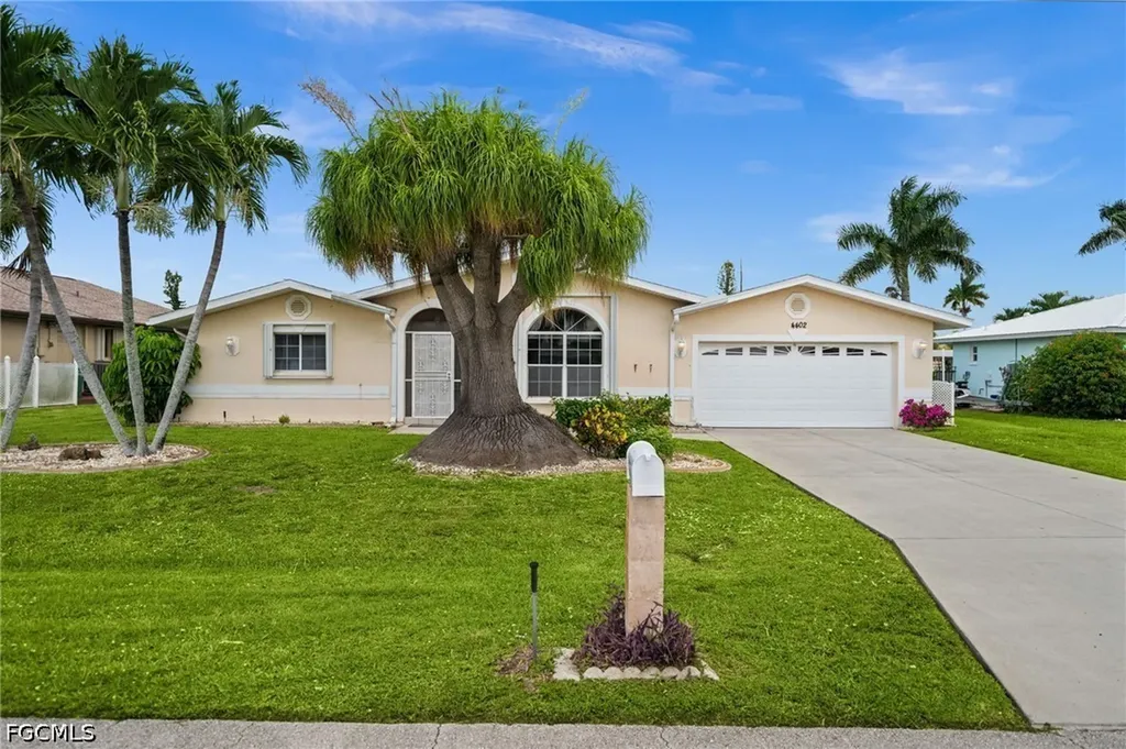 4402 SE 1st Place Cape Coral FL 33904