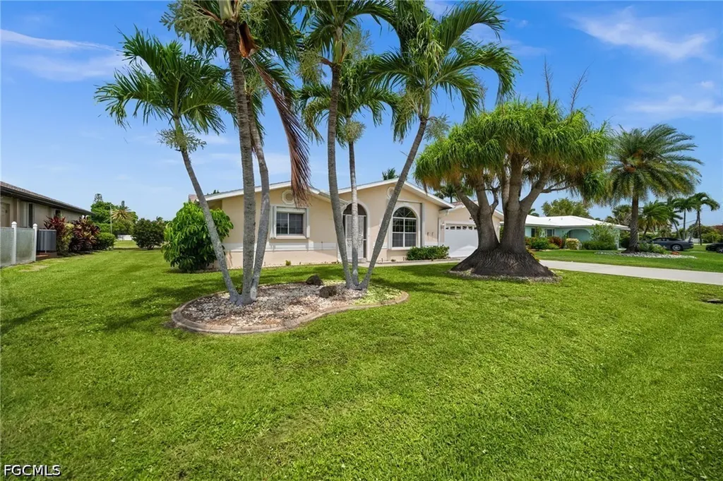 4402 SE 1st Place Cape Coral FL 33904