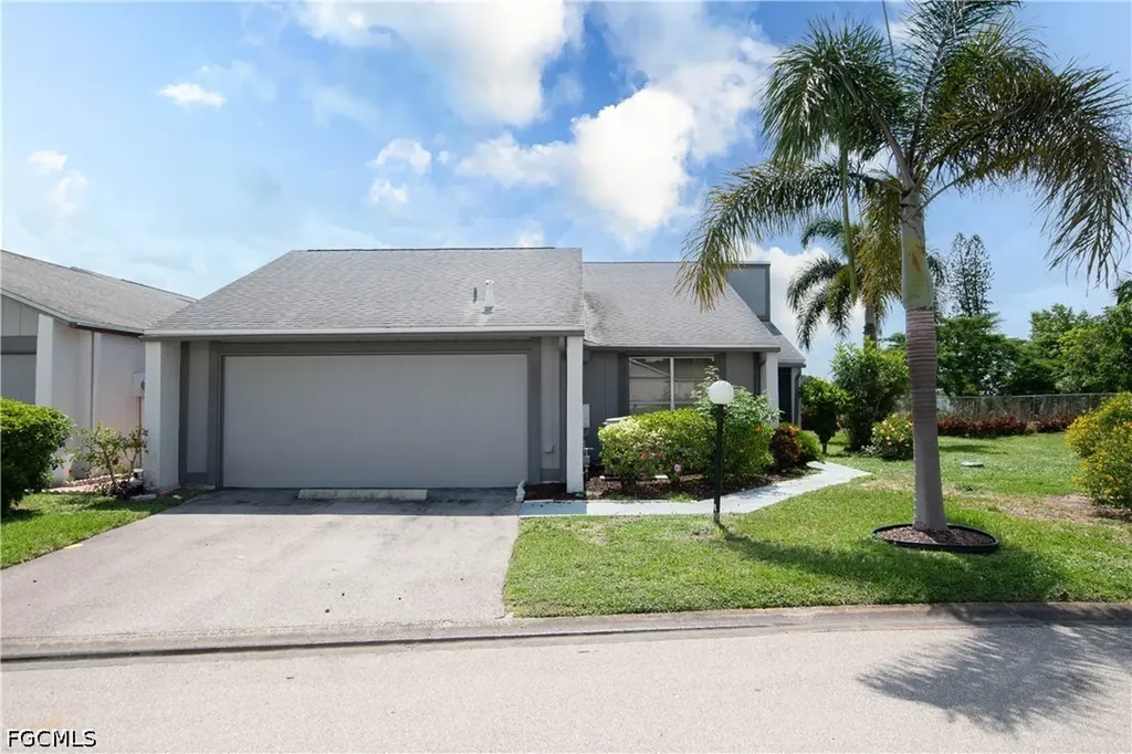 9749 Maplecrest Circle Lehigh Acres FL 33936