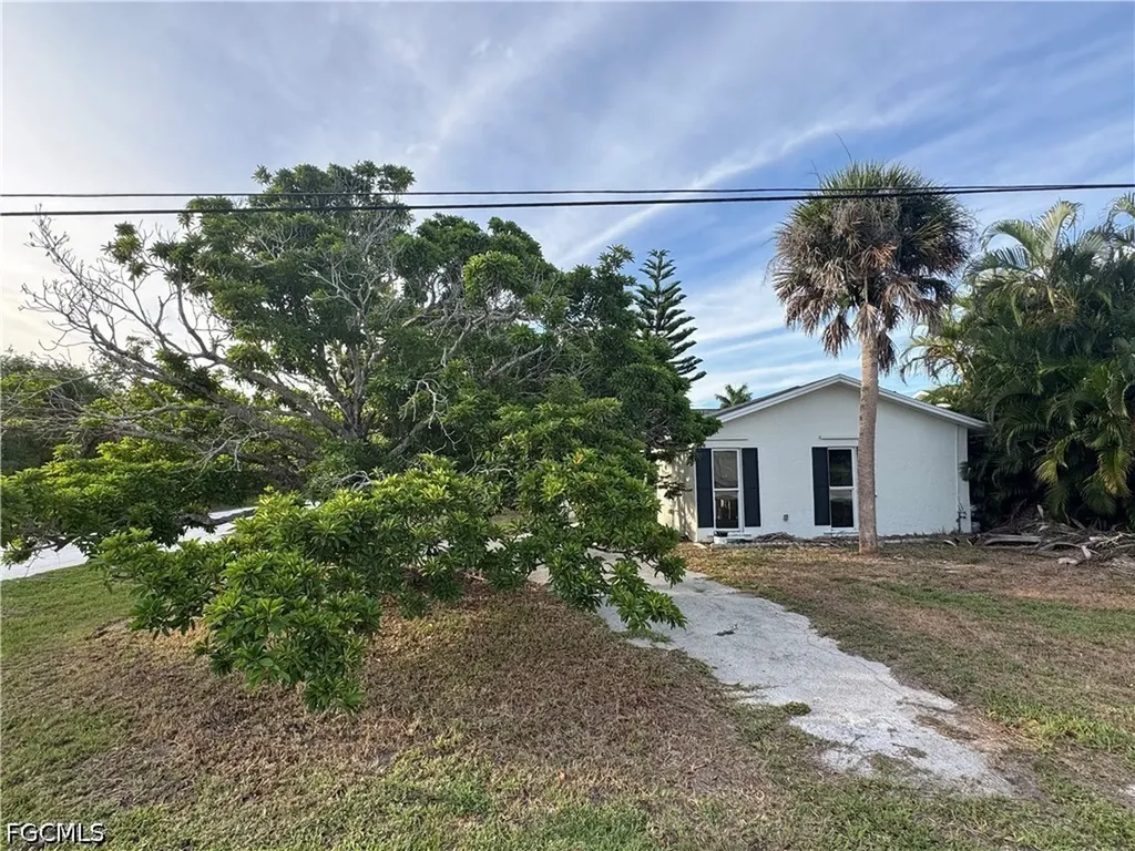 1683 Atlanta Plaza Drive Sanibel FL 33957