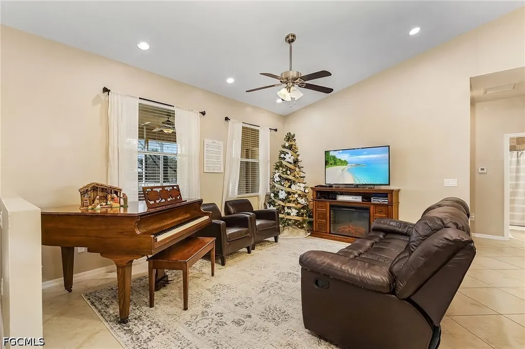 236 Loadstar Street Fort Myers FL 33913