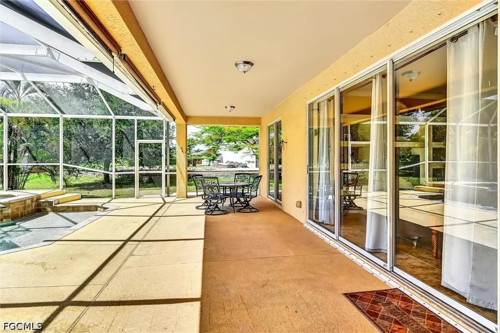 311 SW 32nd Place Cape Coral FL 33991