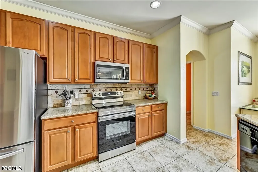 311 SW 32nd Place Cape Coral FL 33991