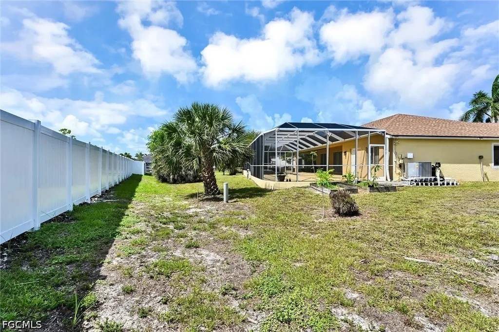 311 SW 32nd Place Cape Coral FL 33991